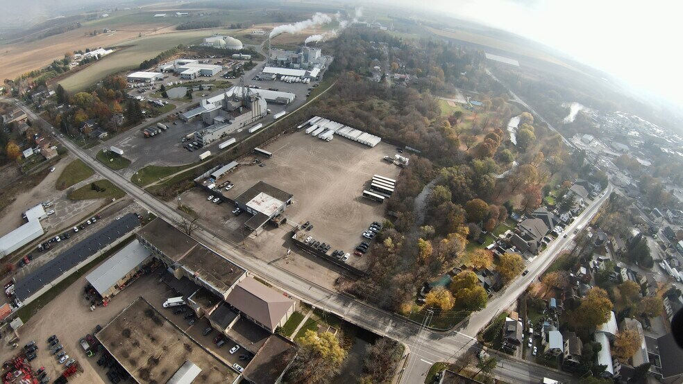 More Photos Of 39 Arthur St N, Elmira Land For Lease