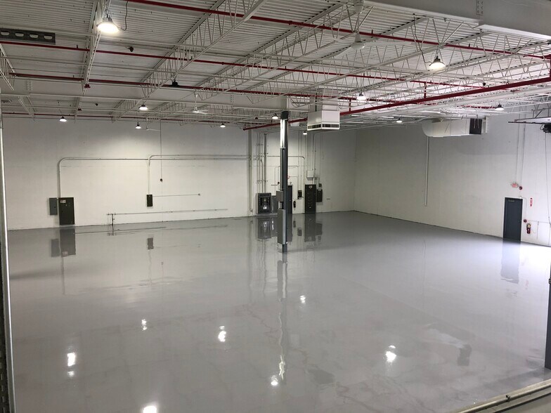 More Photos Of 710-712 Anita Ave, Antioch Manufacturing For Lease