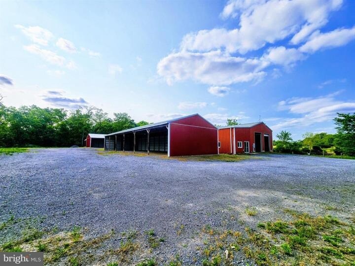 More Photos Of 215 Burkharts ln, Martinsburg Flex For Lease