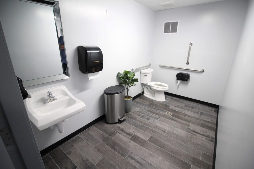 More Photos Of 4000 Portage St, Kalamazoo Office For Lease