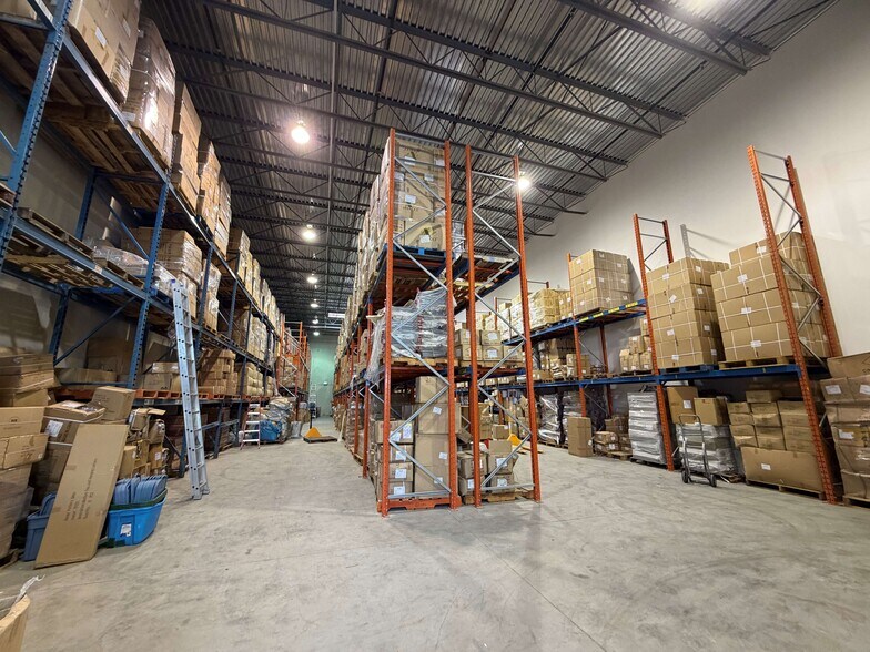 More Photos Of 11280 Twigg Pl, Richmond Warehouse For Lease