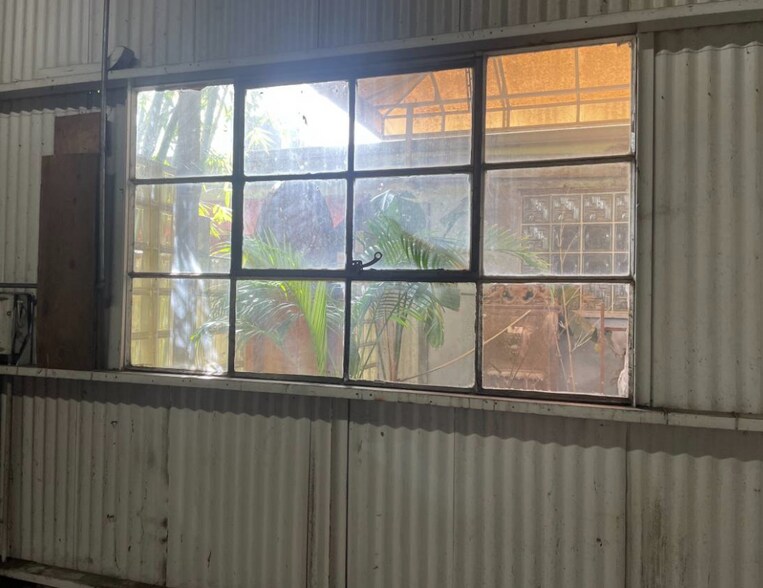 More Photos Of 126 E 16th St, Costa Mesa Service For Lease