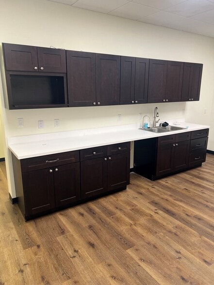 More Photos Of 1111 SE Indian St, Stuart Medical For Lease