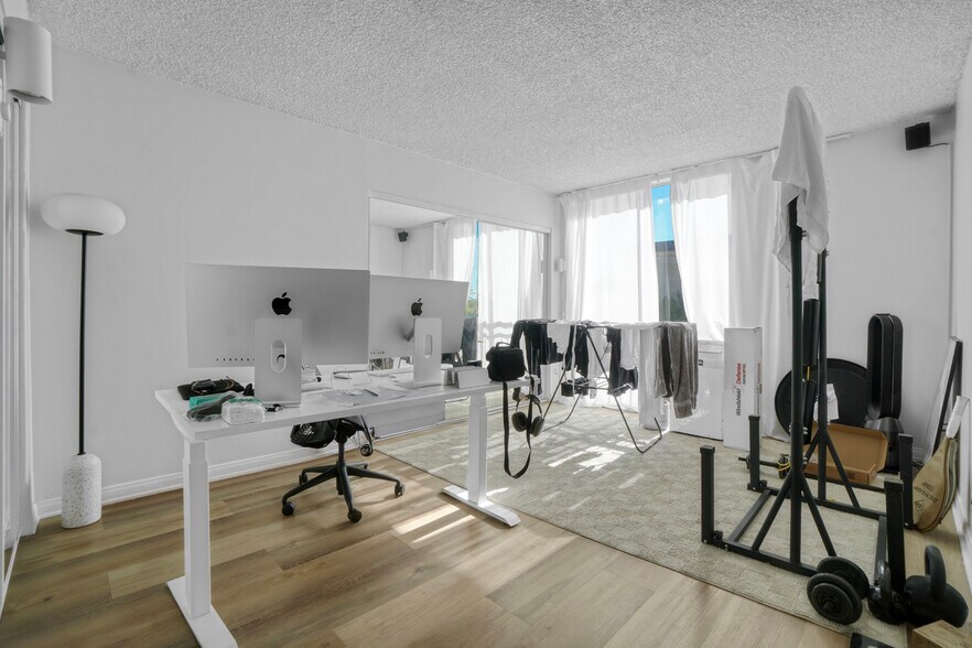 More Photos Of 8011 Romaine St, Los Angeles Apartments For Sale