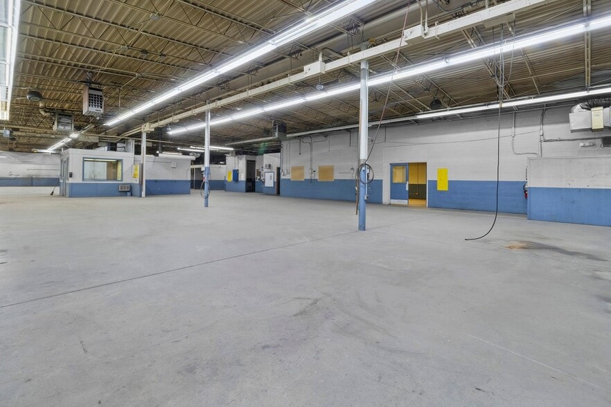 More Photos Of 1301 S 6th St, Noblesville Manufacturing For Sale