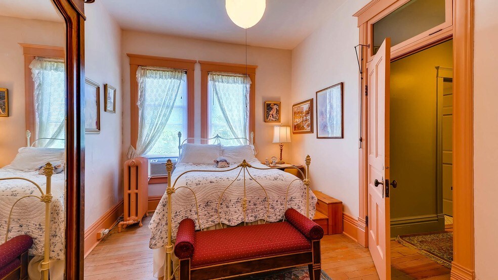 More Photos Of 1305 W 3rd St, Florence Hotel For Sale