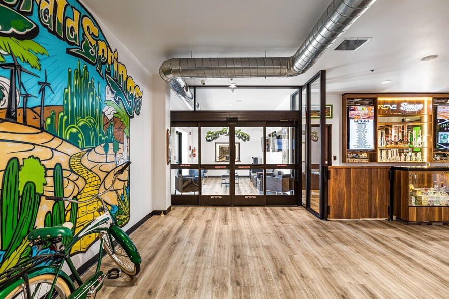 More Photos Of 560 S Williams Rd, Palm Springs Showroom For Sale