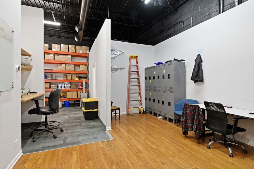 More Photos Of 4136 N Kedzie Ave, Chicago Medical For Sale