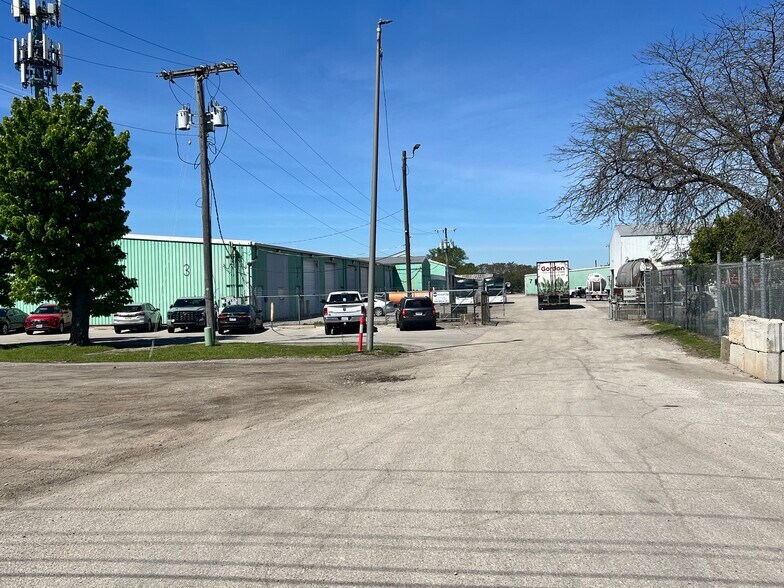 More Photos Of 7020 Cline Ave, Hammond Warehouse For Lease
