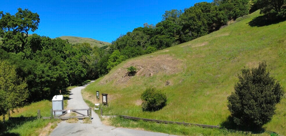 More Photos Of 0 Glen Drive, Fairfax Land For Sale
