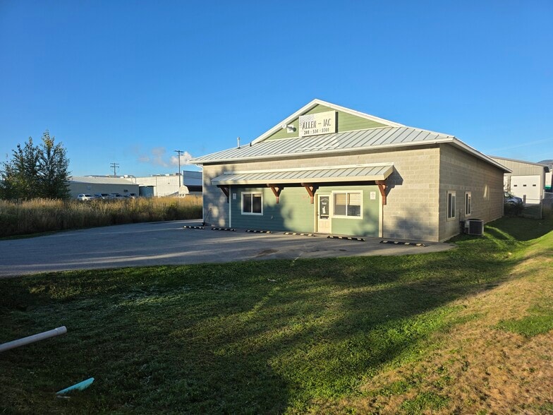 Primary Photo Of 1725 Culvers Dr, Sandpoint Industrial For Lease