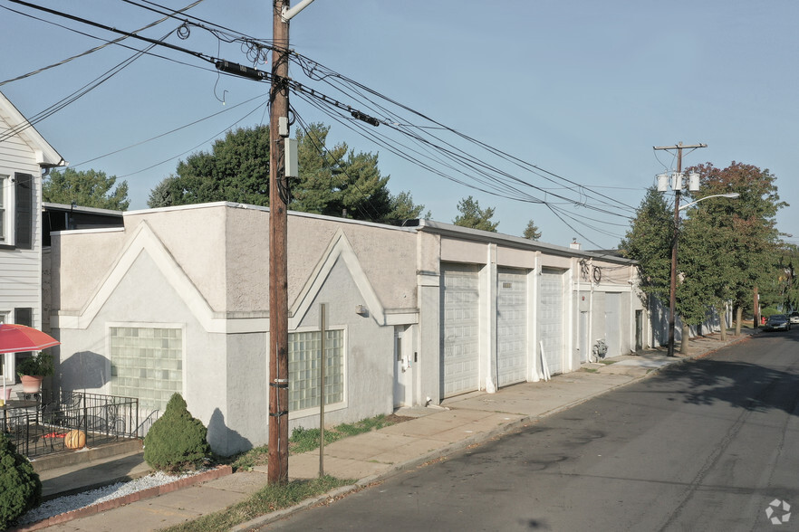 Primary Photo Of 98-114 N Ward St, New Brunswick Warehouse For Lease