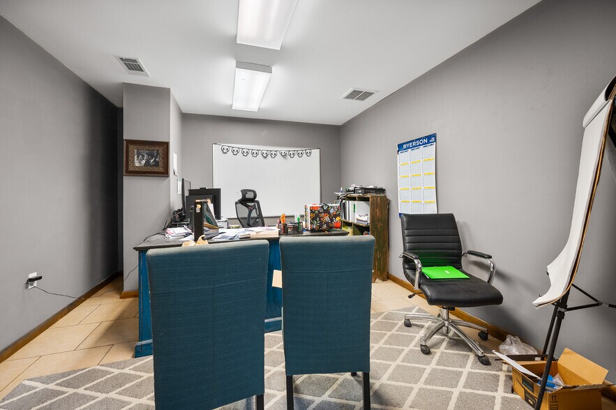 More Photos Of 10462 Hwy 165 S, Forest Hill Warehouse For Sale