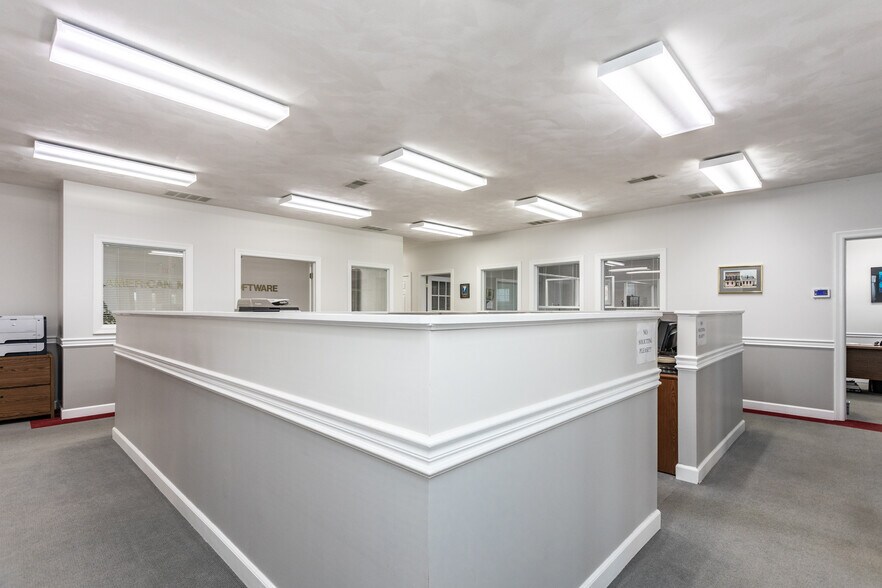 More Photos Of 1186 S State Route 157, Edwardsville Loft Creative Space For Sale