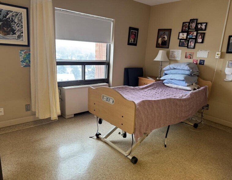 More Photos Of 2330 Carling Ave, Ottawa Continuing Care Retirement Community For Sale