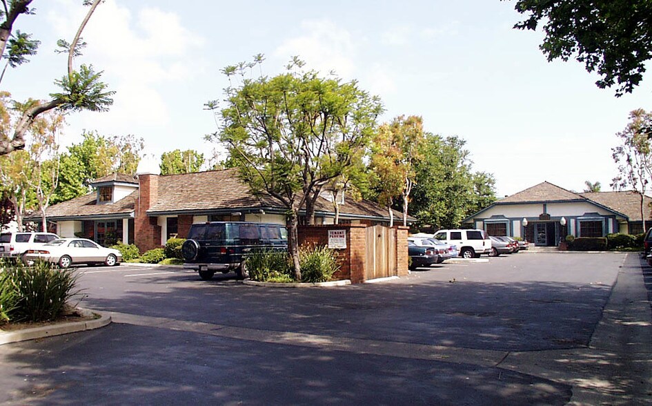 More Photos Of 1800 E 17th St, Santa Ana Office For Sale