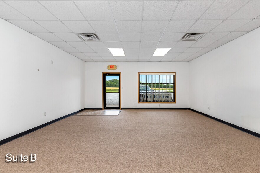 More Photos Of 19275 125 Hwy, Fairland General Retail For Sale