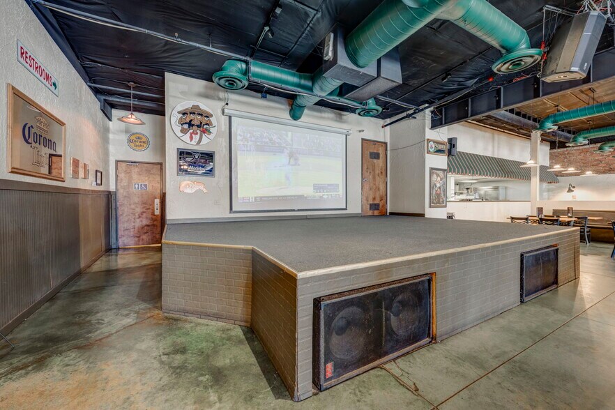 More Photos Of 922-926 Victorian Ave, Sparks General Retail For Sale