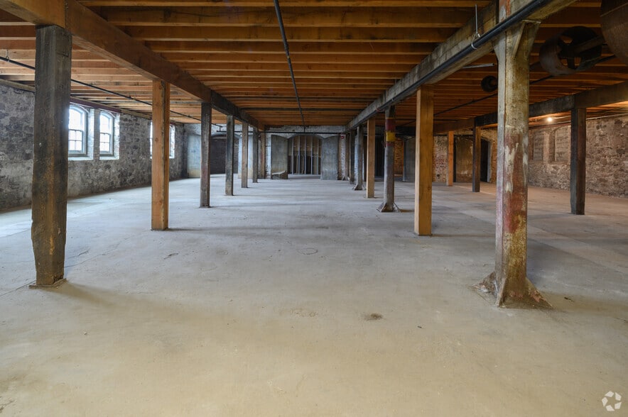 More Photos Of 21 Clark St, Trenton Unknown For Lease