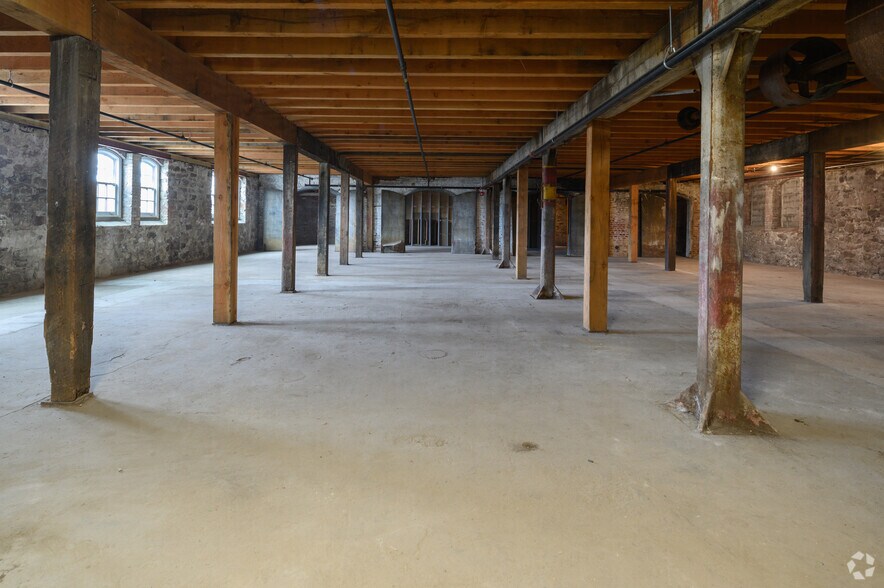 More Photos Of 21 Clark St, Trenton Unknown For Lease