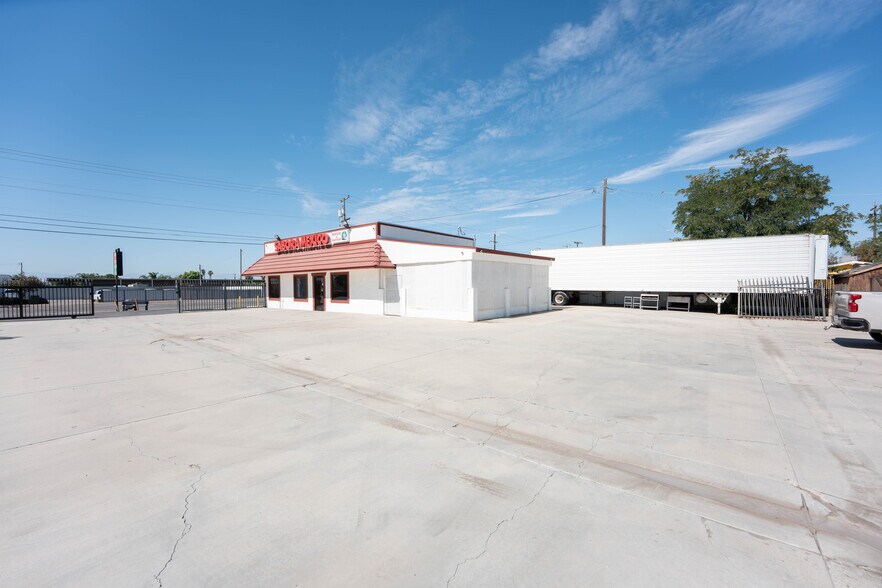 More Photos Of 2112 E California Ave, Bakersfield Restaurant For Sale