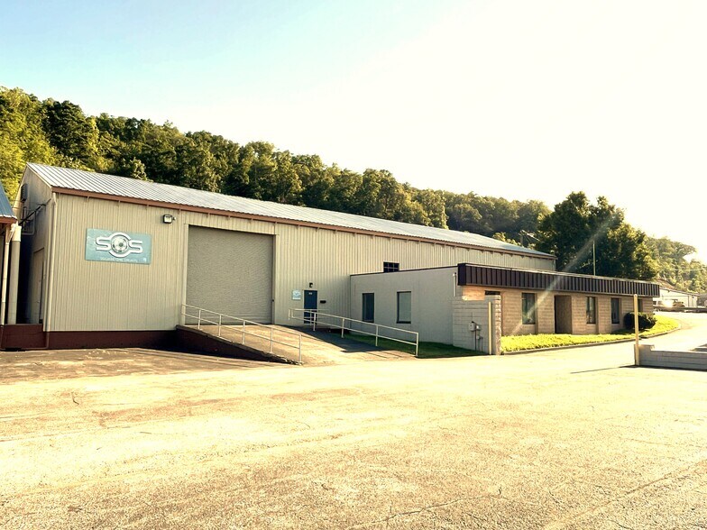 More Photos Of 235 Terrace Ave, Huntington Unknown For Lease