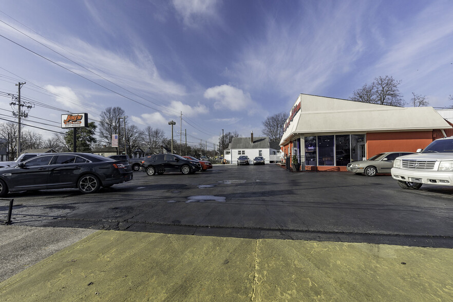 More Photos Of 1545 Berry Blvd, Louisville Auto Dealership For Sale