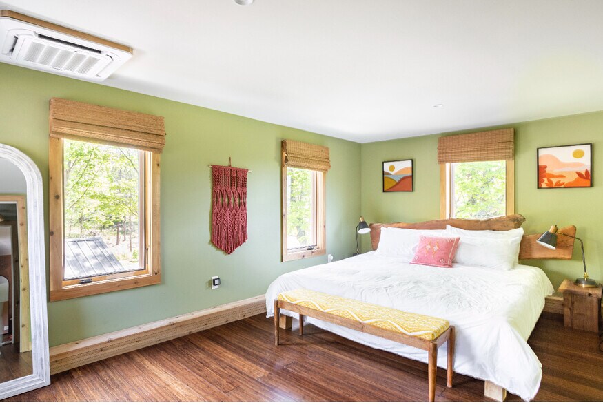 More Photos Of 62 Mount Pleasant Rd, Columbia Specialty For Sale