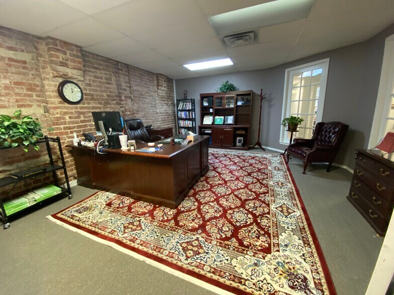 More Photos Of 212 N Main St, Sand Springs Office For Sale