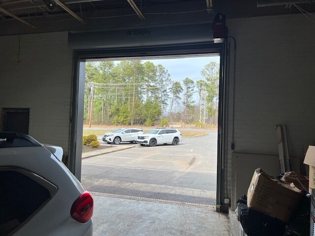 More Photos Of 2349 Plastics Dr, Gastonia Manufacturing For Lease