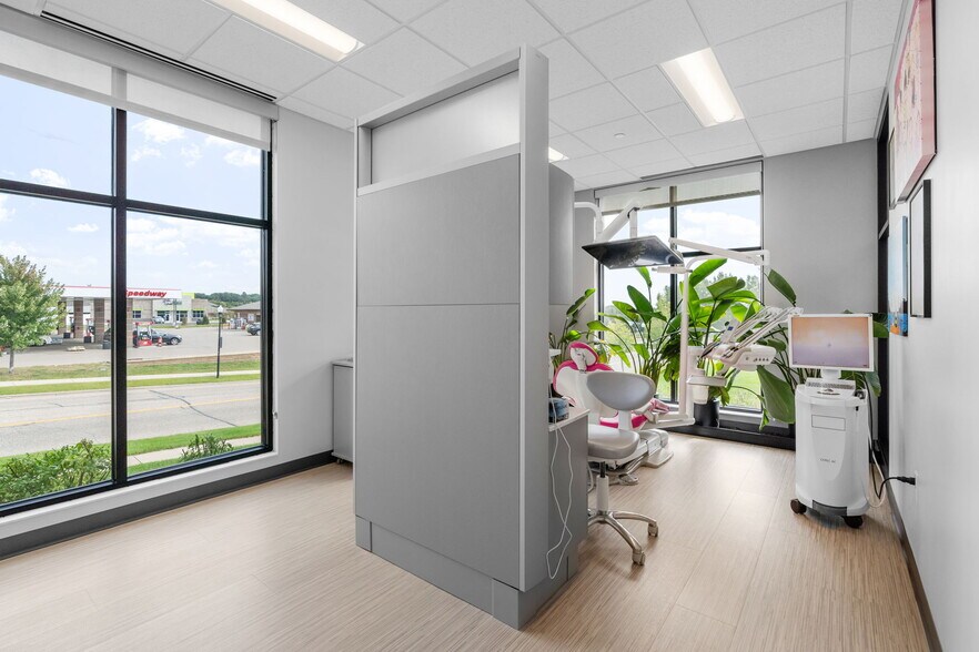 More Photos Of 18389 Orchard Trl, Lakeville Medical For Lease