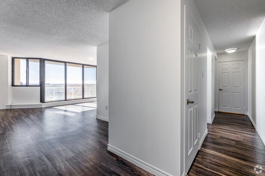 More Photos Of 340 Colborne St, London Apartments For Lease
