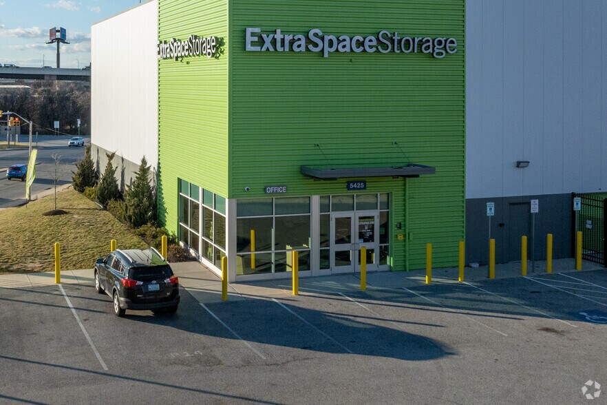 More Photos Of 5425 Odonnell St, Baltimore Self Storage For Lease