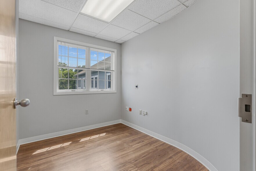 More Photos Of 320 Phillips St, North Kingstown Medical For Sale