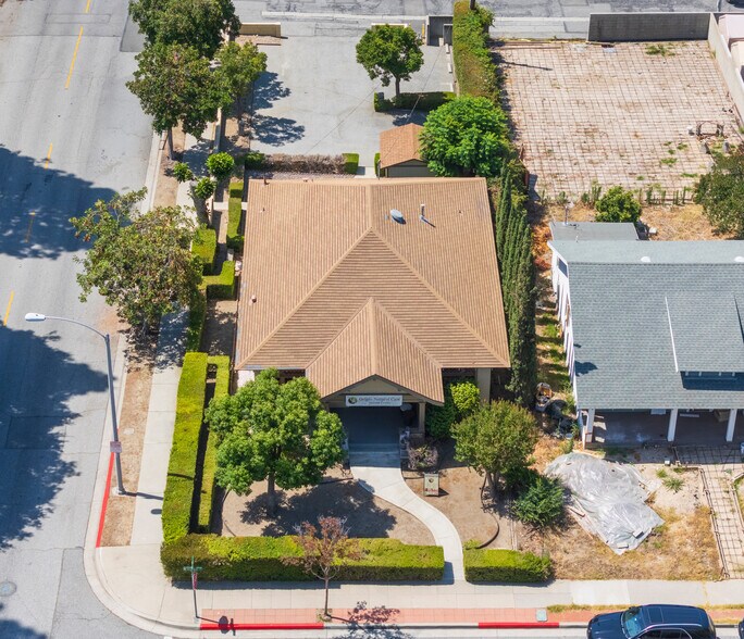 More Photos Of 146 E Walnut Ave, Monrovia Medical For Sale