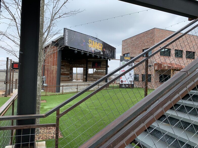 More Photos Of 3615 N Steele Blvd, Fayetteville Bar For Sale