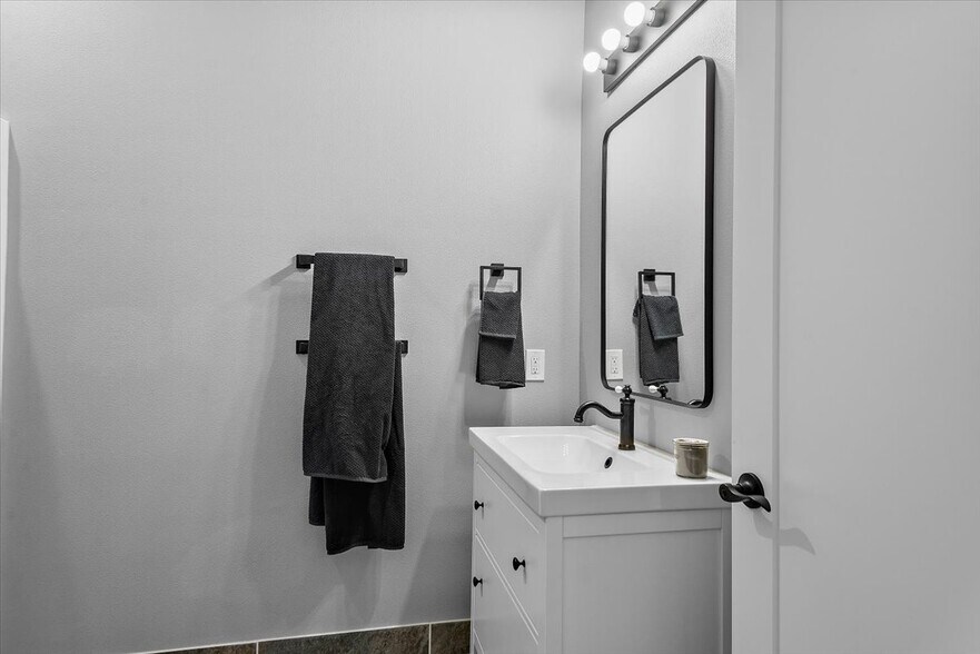 More Photos Of 813 E B St, Pueblo Specialty For Sale