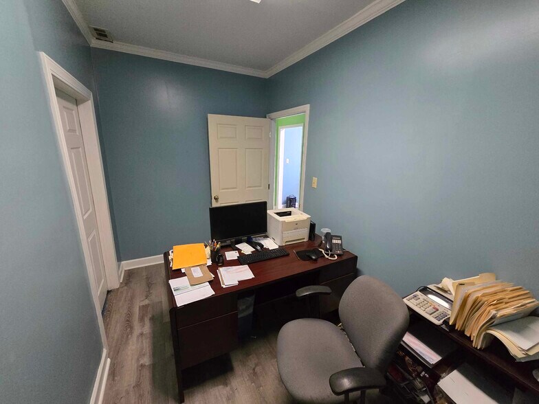 More Photos Of 213 W US 70 Hwy, Havelock Freestanding For Sale