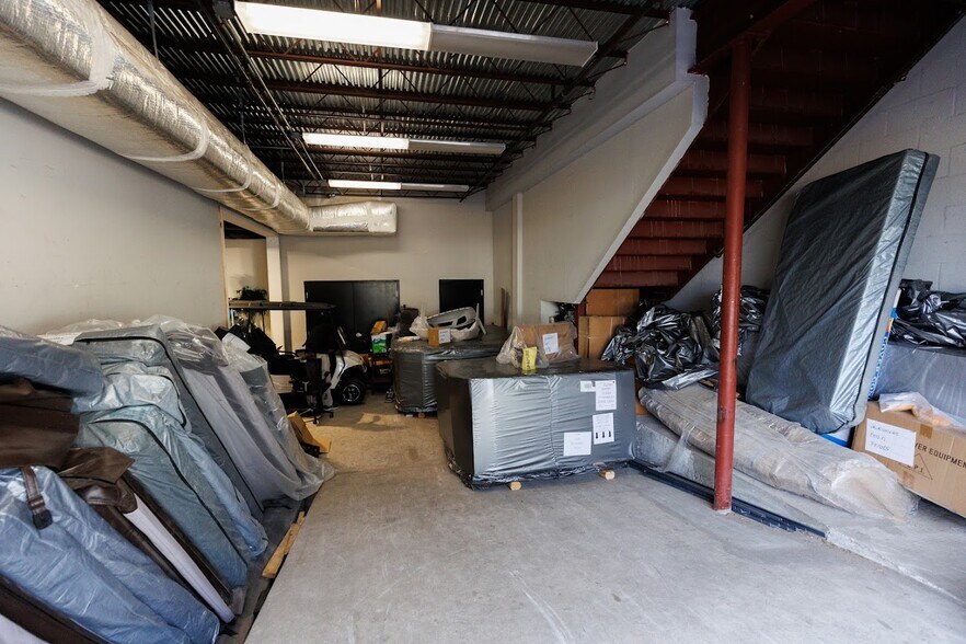 More Photos Of 8409 Baymeadows Rd, Jacksonville Office For Sale