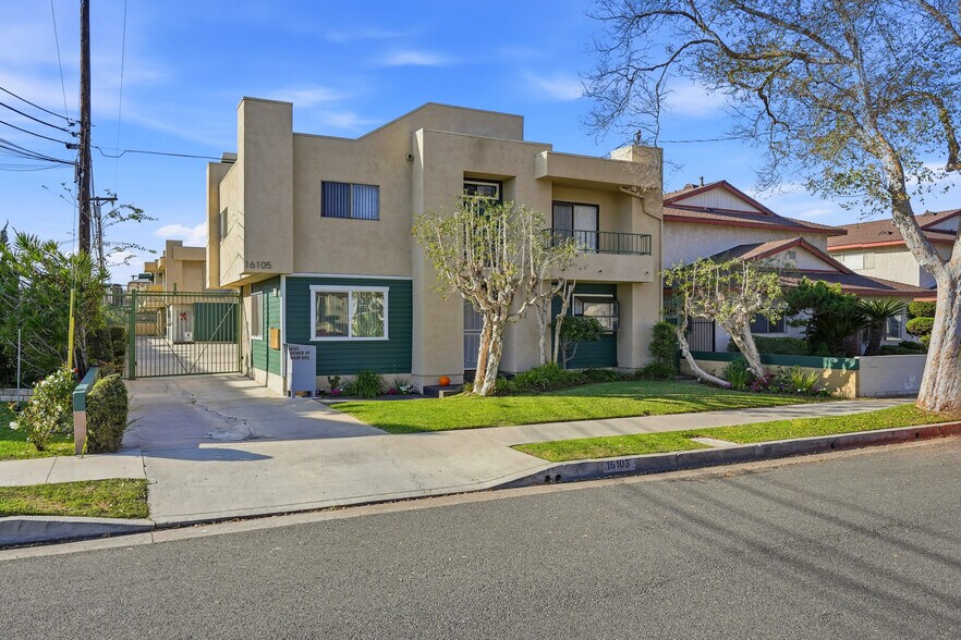 More Photos Of 16105 S Denker Ave, Gardena Multifamily For Sale