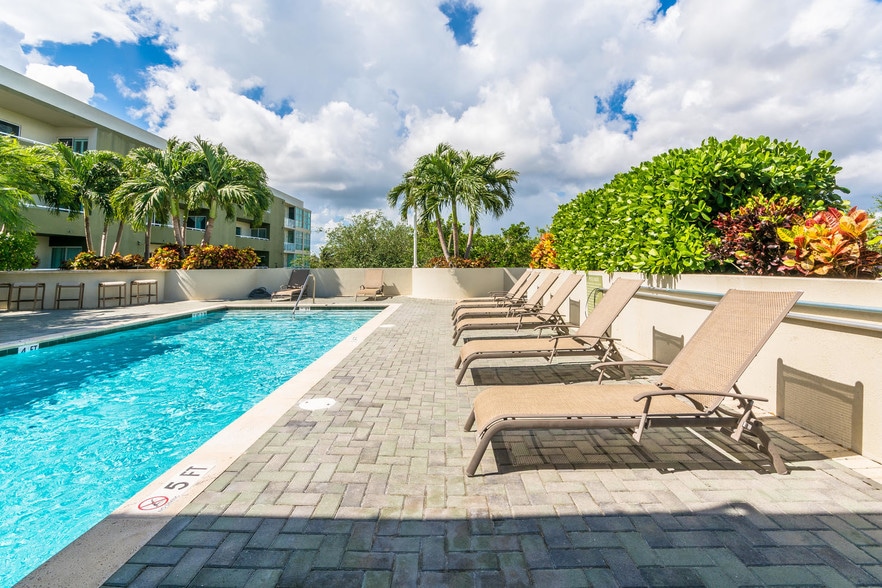 More Photos Of 2301 Wilton Dr, Wilton Manors Apartments For Sale