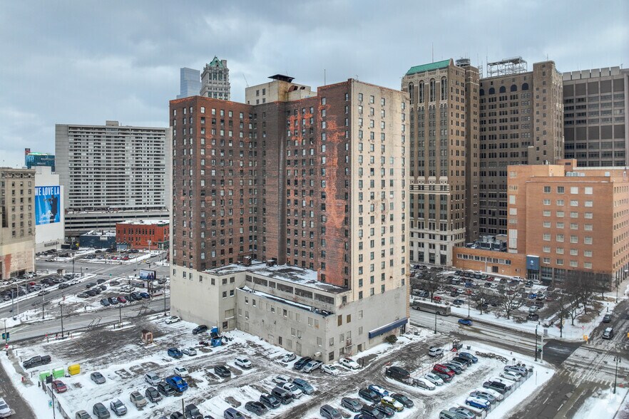 More Photos Of 400 Bagley St, Detroit Unknown For Sale