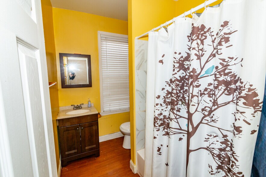 More Photos Of 2510 E Monument St, Baltimore Restaurant For Sale