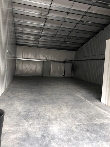 More Photos Of 4912 Rutherford Rd, Virginia Beach Flex For Lease