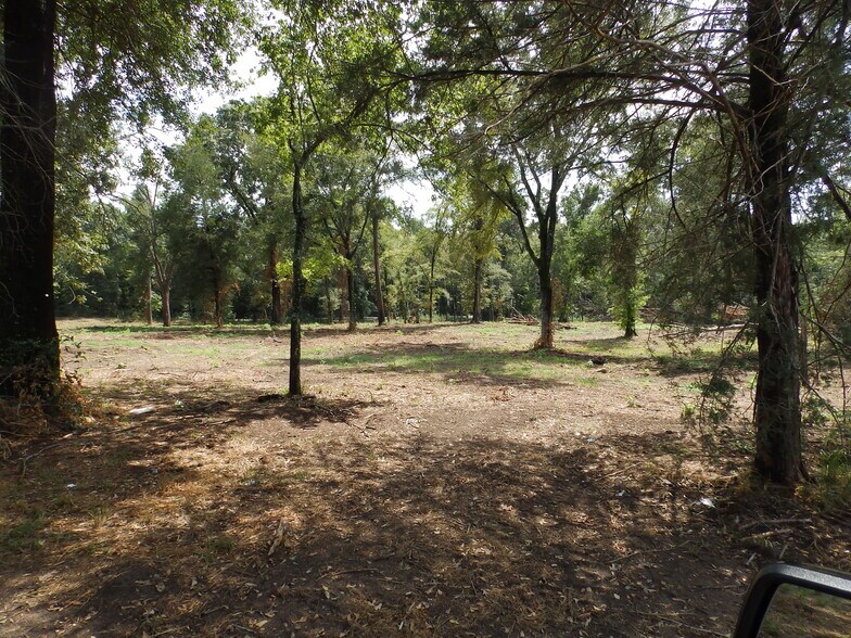 More Photos Of 16393 Highway 31, Tyler Land For Sale