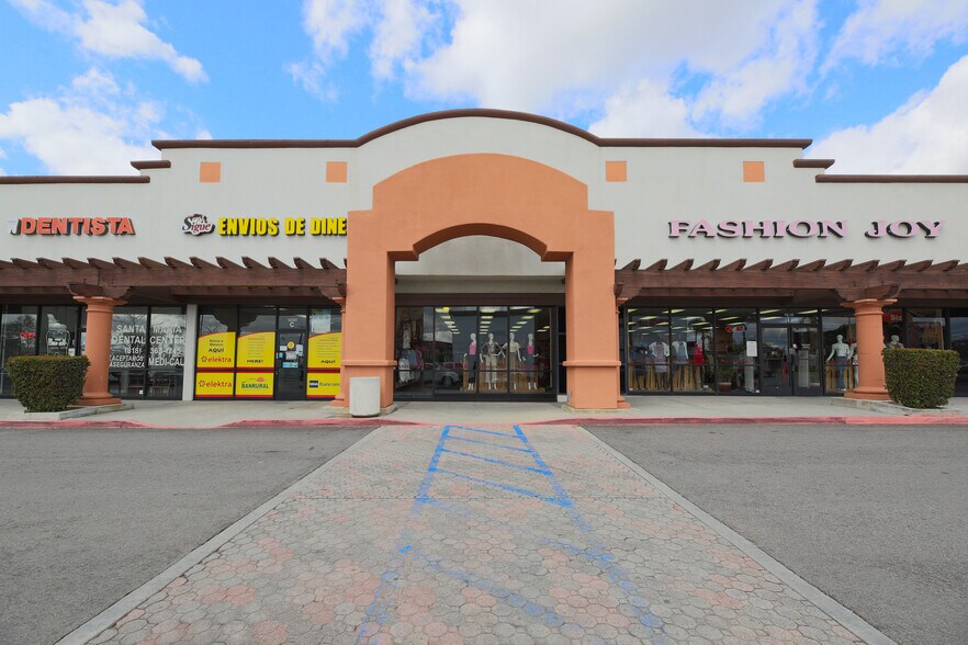 More Photos Of 317 San Fernando Mission Blvd, San Fernando Storefront For Lease