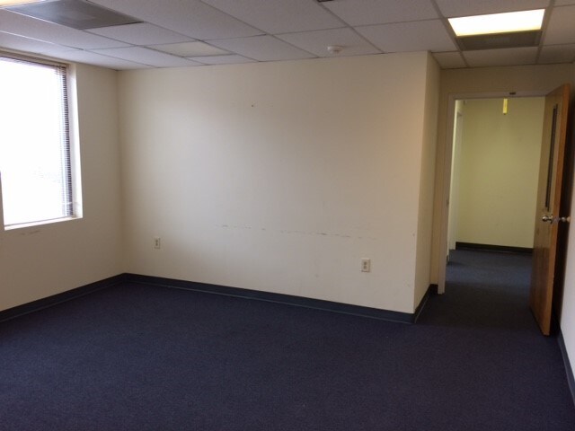 More Photos Of 265 Mill St, Hagerstown Medical For Lease