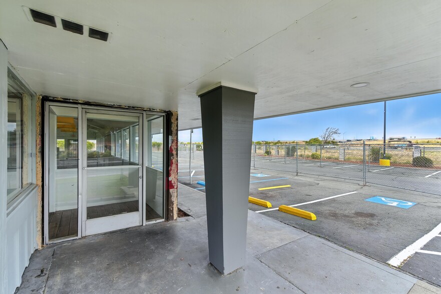 More Photos Of 4355 Sonoma Blvd, Vallejo Restaurant For Lease