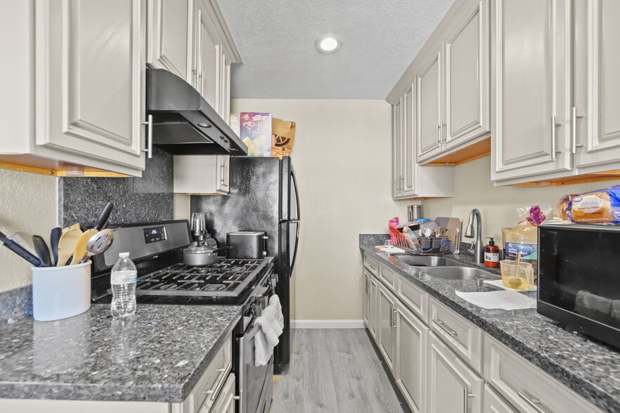 More Photos Of 14761 San Pablo Ave, San Pablo Apartments For Sale