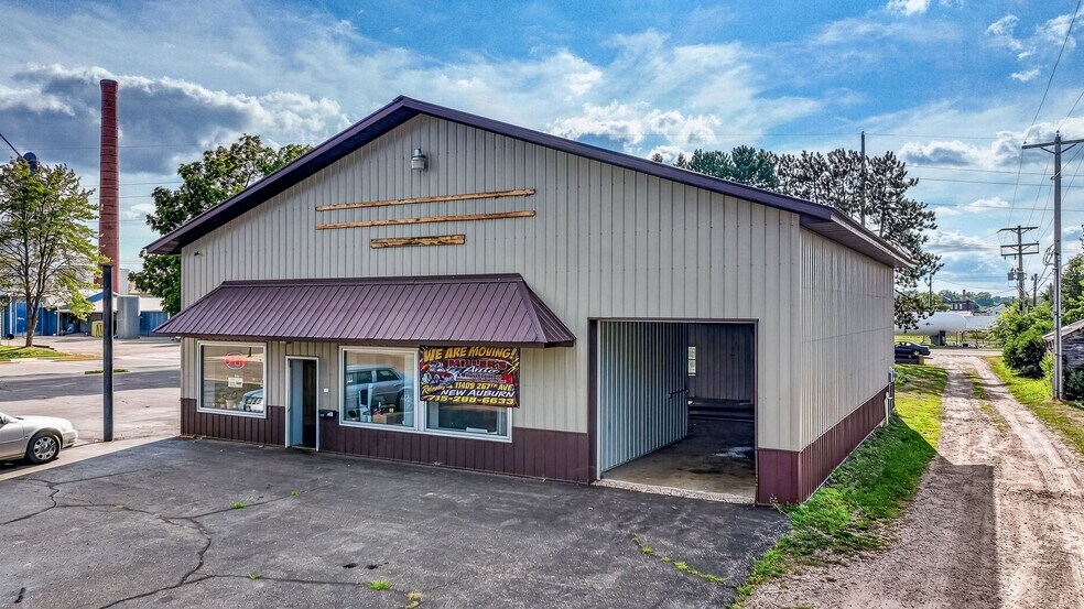 More Photos Of 1417 Martin Rd, Bloomer Auto Repair For Sale